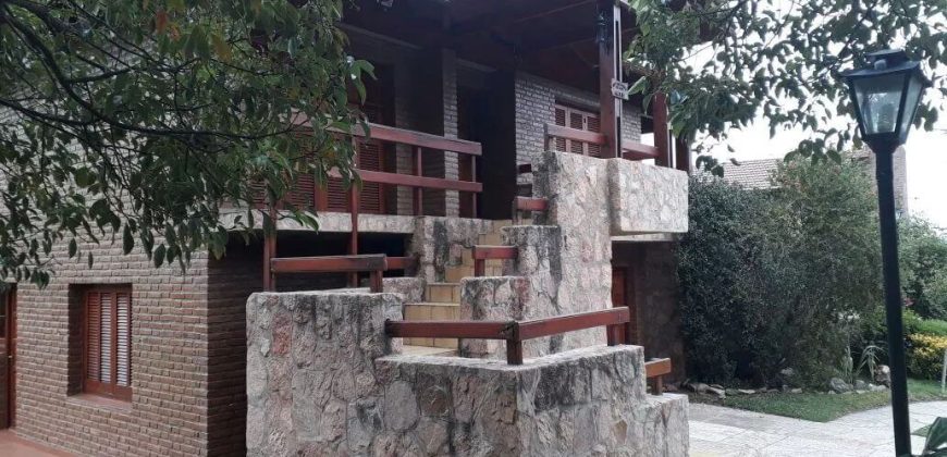 VENTA CASA CON PISCINA, VILLA CARLOS PAZ