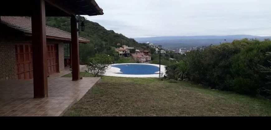 VENTA CASA CON PISCINA, VILLA CARLOS PAZ